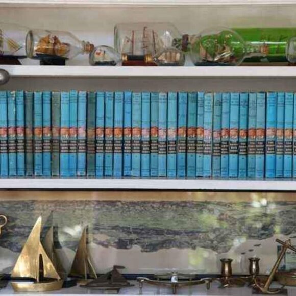 Vintage Hardy Boys Book Set Lot Boys Room Decor - Picture 9 of 9